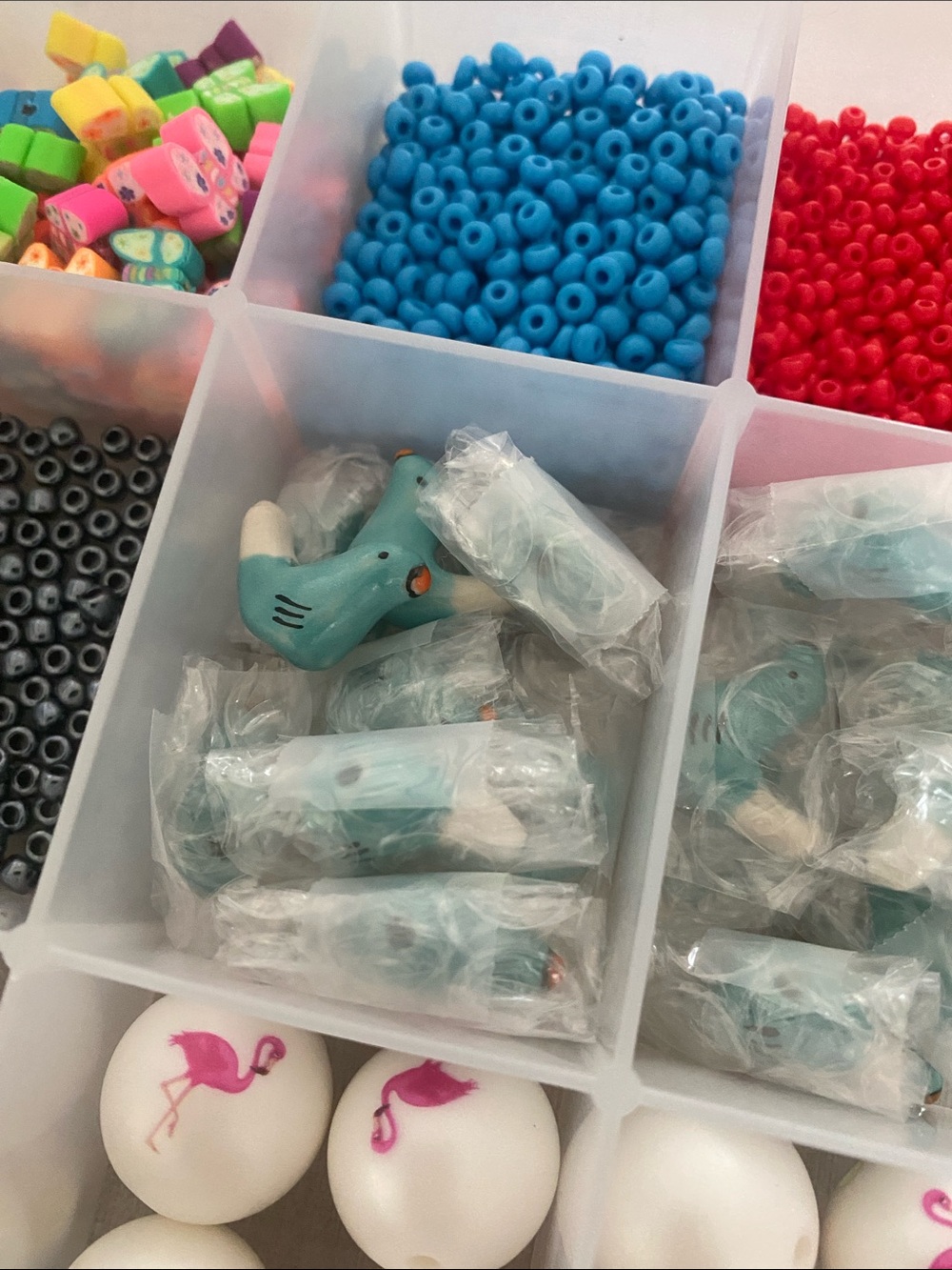 Bead Organizer Kit with Assorted Multicolored Crafters dream - Picture 4 of 4